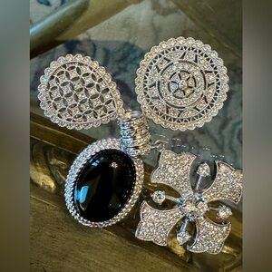 Esposito Magnetic Silver 17” Necklace with Four Amazing Interchangeable Pendants